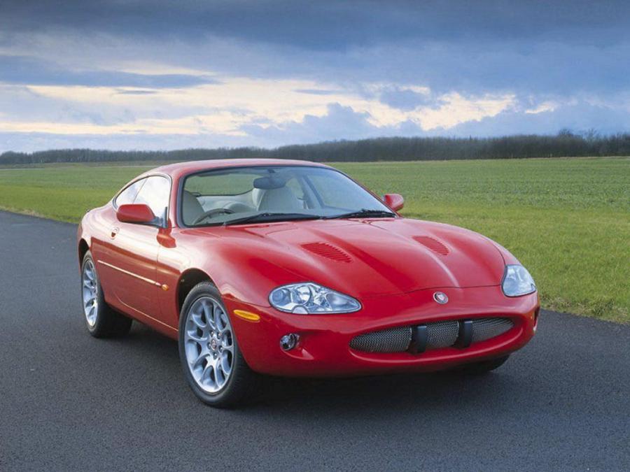  Jaguar XK8 2004 года  (фото 4 из 7)